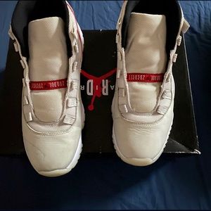 Jordan 11 “Platinum Tint”